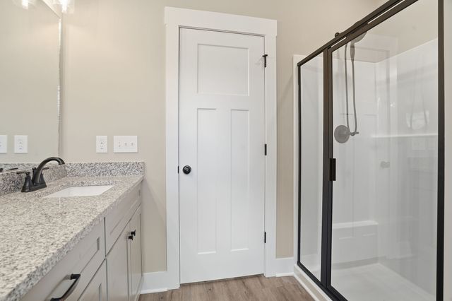 164 North Side Landing, Smithville, TN 37166