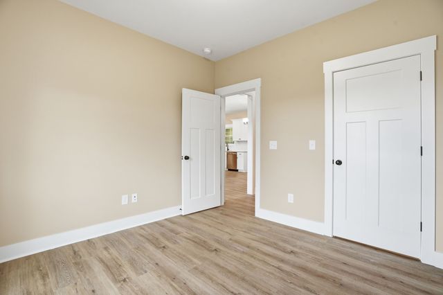 164 North Side Landing, Smithville, TN 37166