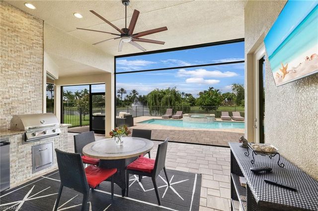 23452 Sanabria LOOP, Bonita Springs, FL 34135