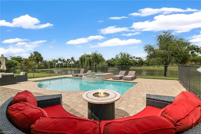 23452 Sanabria LOOP, Bonita Springs, FL 34135