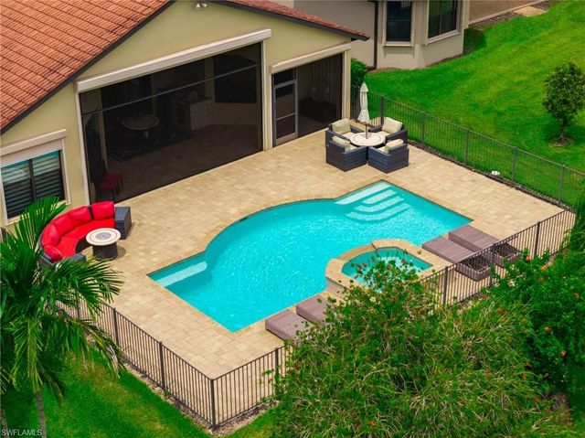 23452 Sanabria LOOP, Bonita Springs, FL 34135