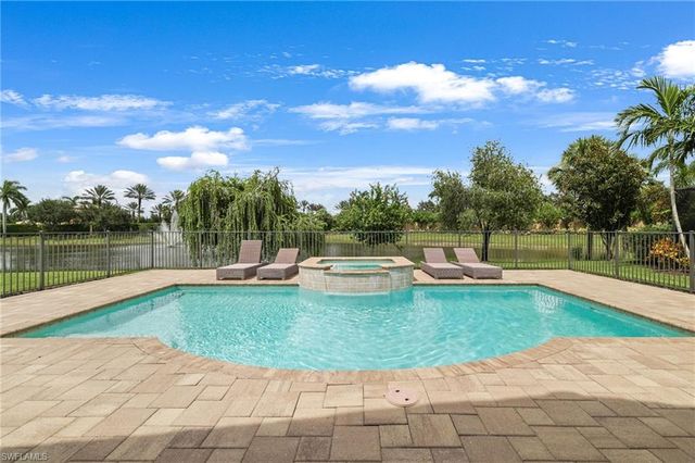 23452 Sanabria LOOP, Bonita Springs, FL 34135