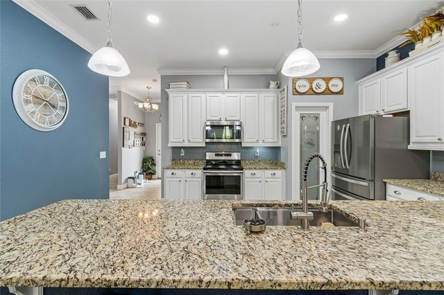 3004 MANITOBA AVENUE, Groveland, FL 34736