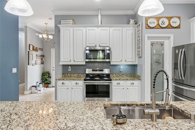 3004 MANITOBA AVENUE, Groveland, FL 34736