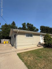 45656 Brownell Street, Utica, MI 48317