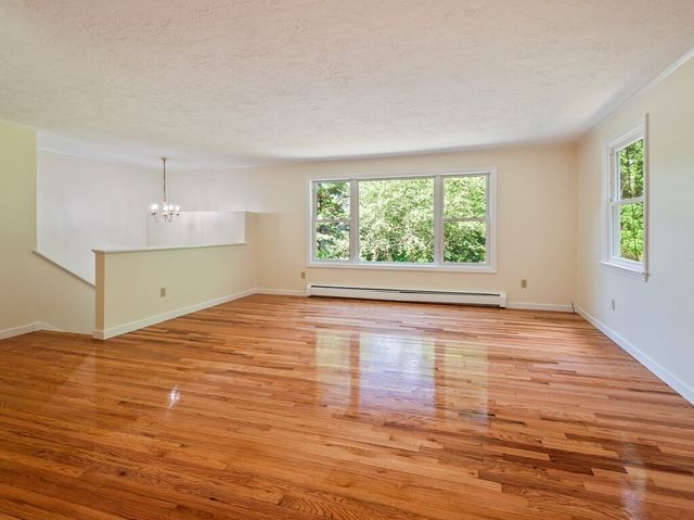 987 Wachusett St, Holden, MA 01522
