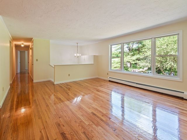 987 Wachusett St, Holden, MA 01522