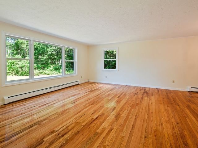 987 Wachusett St, Holden, MA 01522