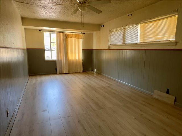 943 Deerwood Drive, Dallas, TX 75232