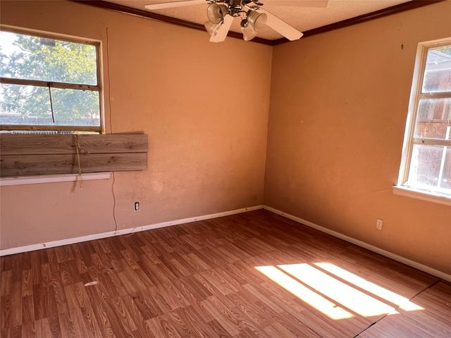 943 Deerwood Drive, Dallas, TX 75232
