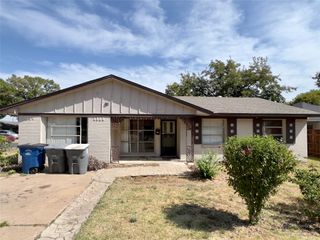 943 Deerwood Drive, Dallas, TX 75232