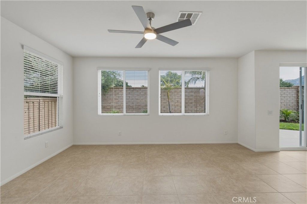 Image 11 of property listing at 44965 Checkerbloom, Temecula, CA 92592