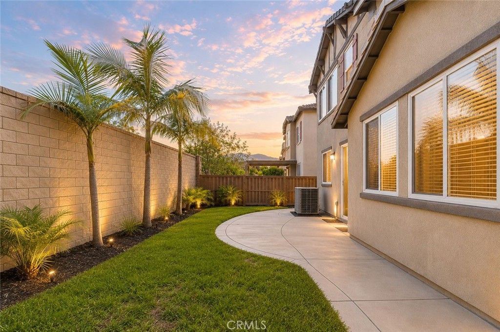 Image 32 of property listing at 44965 Checkerbloom, Temecula, CA 92592