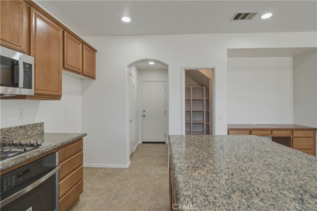 Image 6 of property listing at 44965 Checkerbloom, Temecula, CA 92592