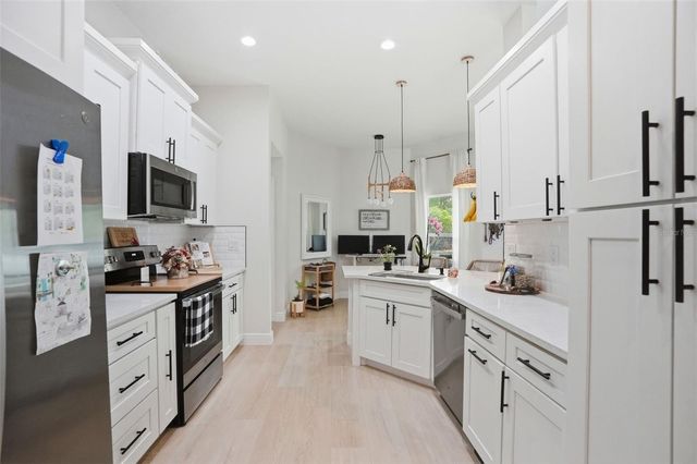 7279 BLACKBIRD AVENUE, Weeki Wachee, FL 34613