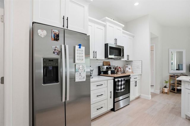 7279 BLACKBIRD AVENUE, Weeki Wachee, FL 34613