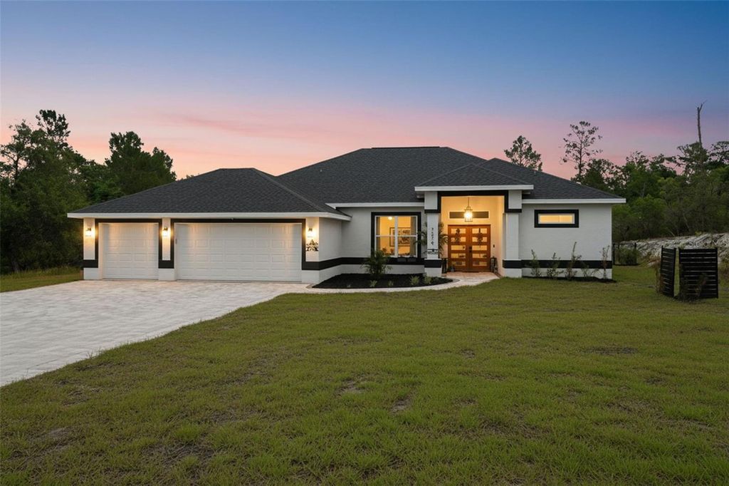 7279 BLACKBIRD AVENUE, Weeki Wachee, FL 34613