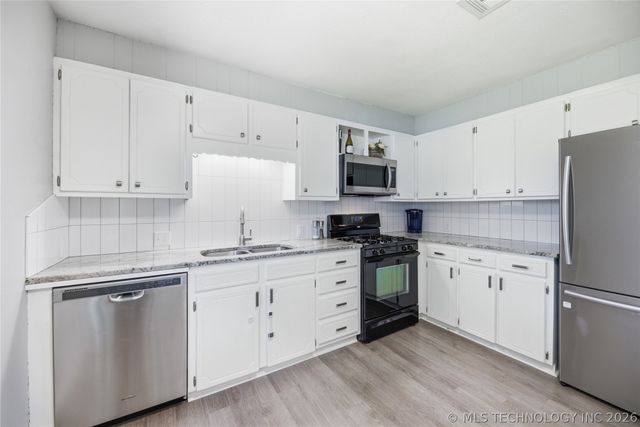 1108 W Pittsburg Street, Broken Arrow, OK 74012
