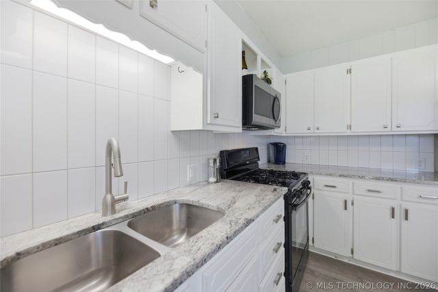 1108 W Pittsburg Street, Broken Arrow, OK 74012