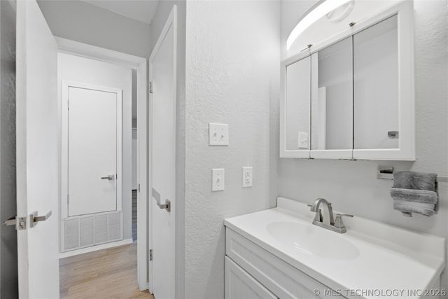 1108 W Pittsburg Street, Broken Arrow, OK 74012