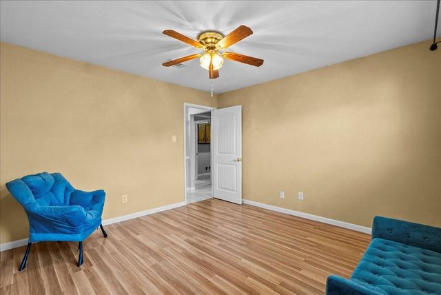 1718 23rd Avenue N, Texas City, TX 77590