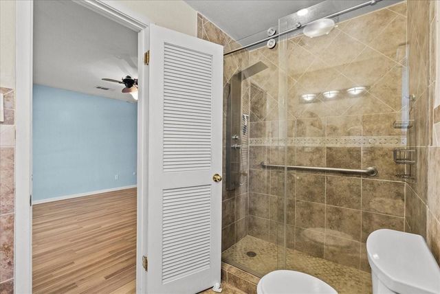 1718 23rd Avenue N, Texas City, TX 77590