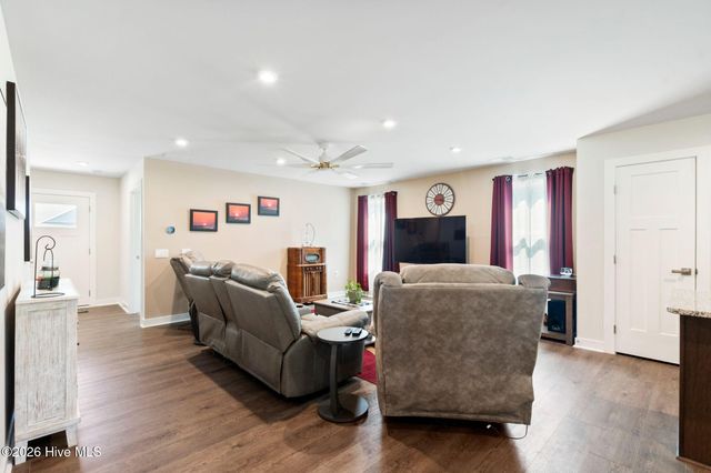 1280 Hickmans Branch Drive NW, Calabash, NC 28467