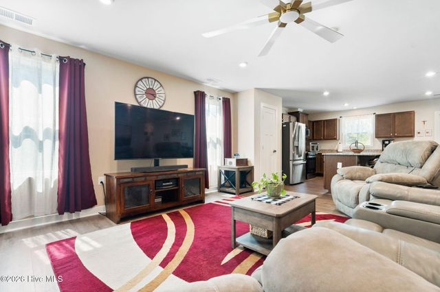 1280 Hickmans Branch Drive NW, Calabash, NC 28467