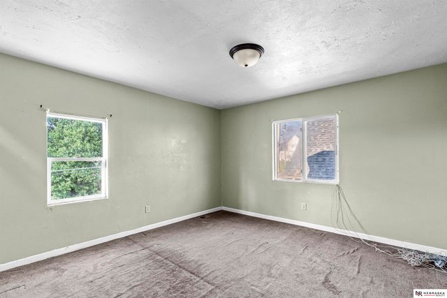 2707 Howard Street, Omaha, NE 68105