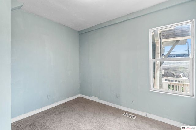 2707 Howard Street, Omaha, NE 68105