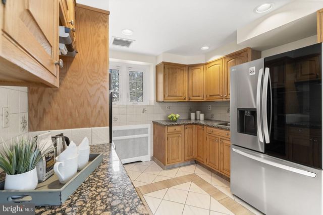 13 E NEWFIELD WAY, Bala Cynwyd, PA 19004