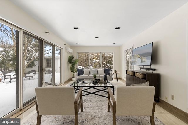 13 E NEWFIELD WAY, Bala Cynwyd, PA 19004