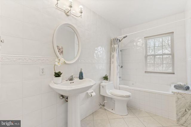 13 E NEWFIELD WAY, Bala Cynwyd, PA 19004