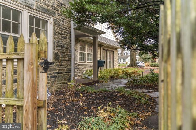 13 E NEWFIELD WAY, Bala Cynwyd, PA 19004