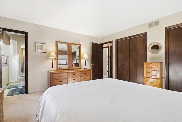 120 Apple Avenue, Lemont, IL 60439