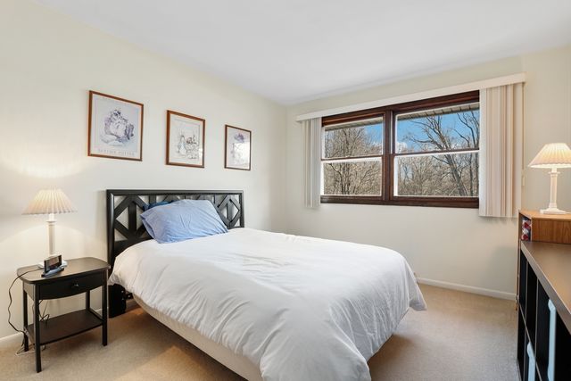 120 Apple Avenue, Lemont, IL 60439