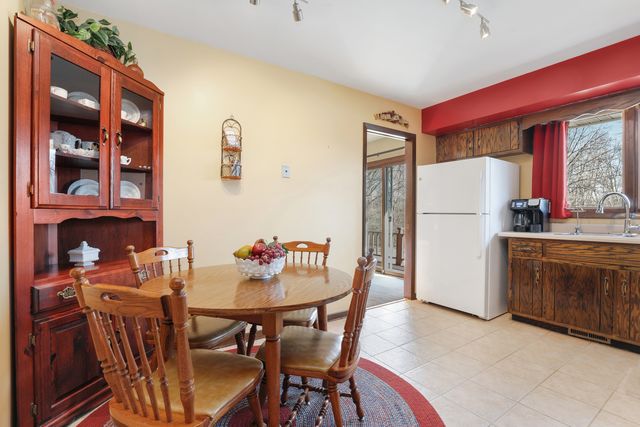 120 Apple Avenue, Lemont, IL 60439