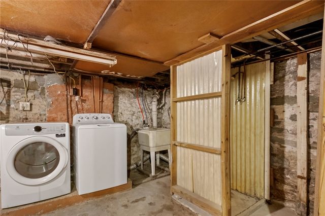 520 Suffolk Street, Fineview, PA 15214