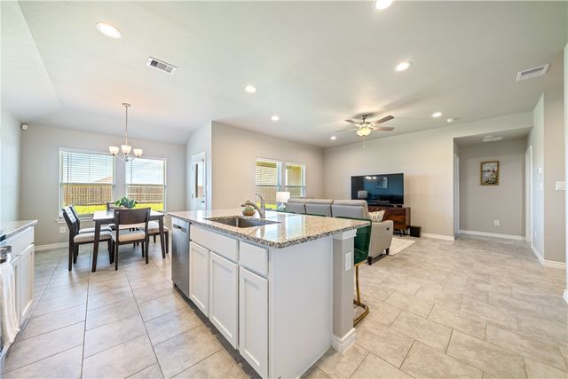 2689 Excelsior Blvd, Corpus Christi, TX 78415