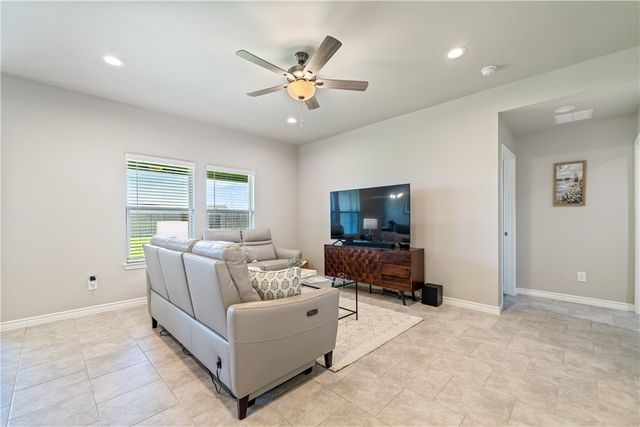 2689 Excelsior Blvd, Corpus Christi, TX 78415