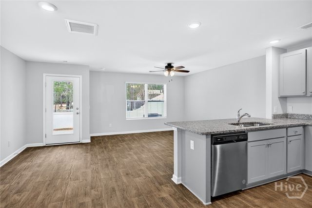 215 Coneflower Road, Bloomingdale, GA 31302