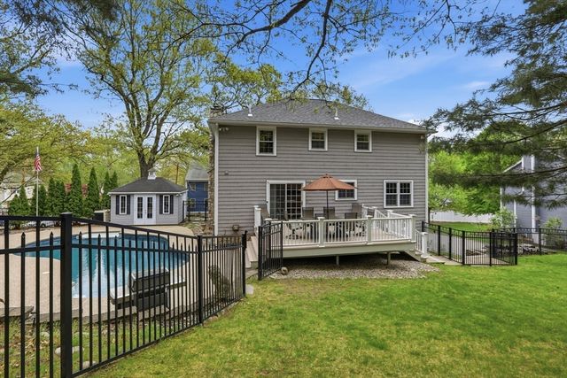 6 Packard Street, Woburn, MA 01801