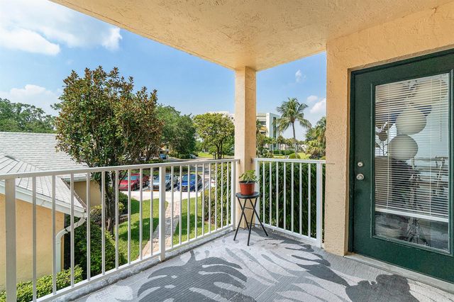 6283 La Costa Drive E, Boca Raton, FL 33433