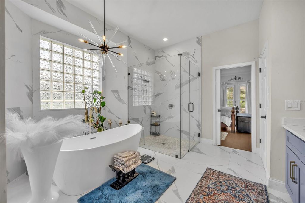 Image 12 of property listing at 13536 SUNSET LAKES CIRCLE, Winter Garden, FL 34787