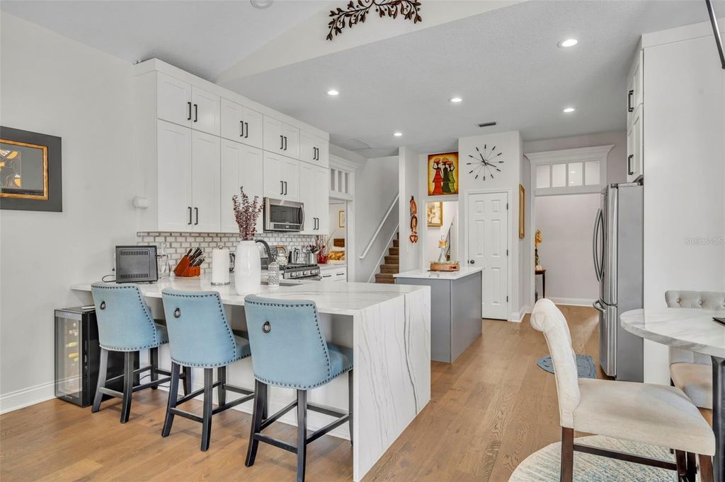 Image 23 of property listing at 13536 SUNSET LAKES CIRCLE, Winter Garden, FL 34787