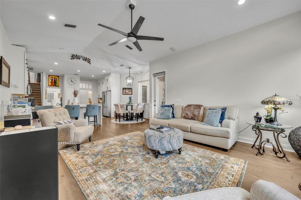 Image 27 of property listing at 13536 SUNSET LAKES CIRCLE, Winter Garden, FL 34787