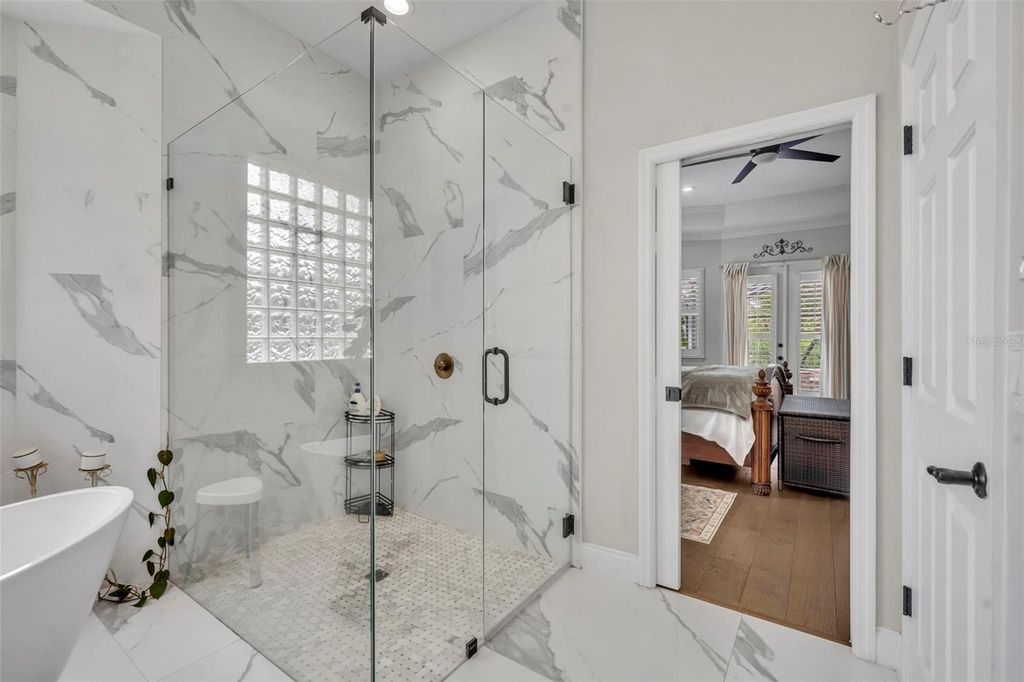 Image 33 of property listing at 13536 SUNSET LAKES CIRCLE, Winter Garden, FL 34787