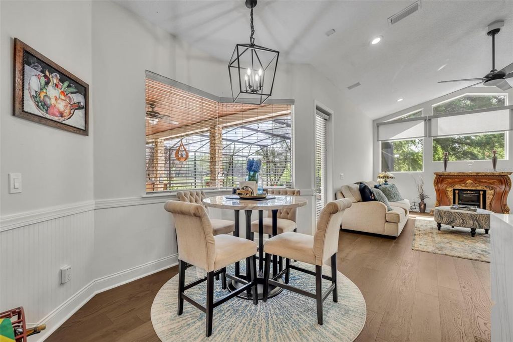 Image 9 of property listing at 13536 SUNSET LAKES CIRCLE, Winter Garden, FL 34787