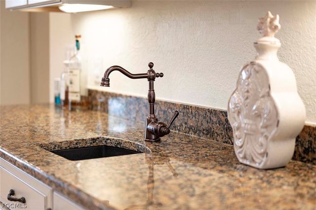 5208 SW 8th CT, Cape Coral, FL 33914