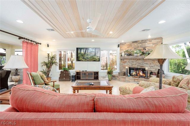 5208 SW 8th CT, Cape Coral, FL 33914